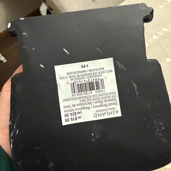 Vintage Style Mini Typewriter Decor - Black with Yellow Keys NEW - Picture 3 of 3